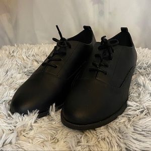 Oxfords shoes
